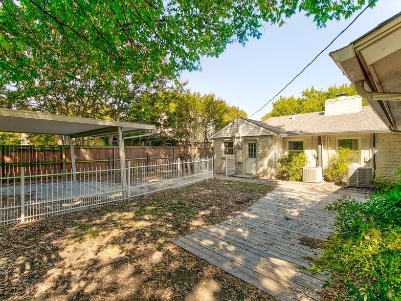 Building Photo - 3727 W Biddison St