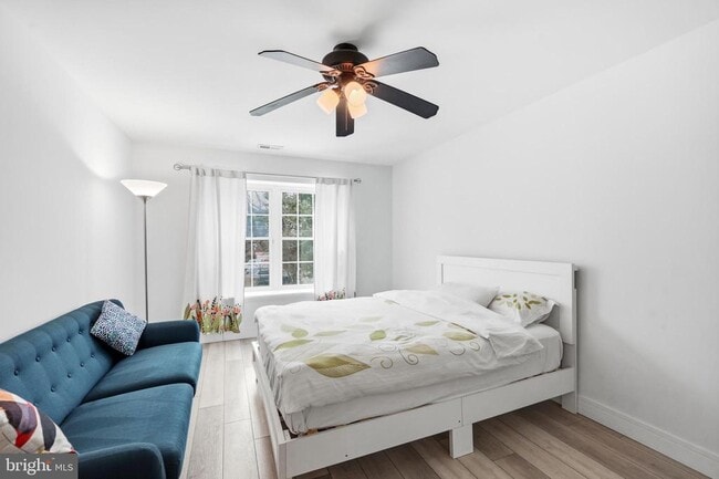 Building Photo - 3904 Fenwick Ln