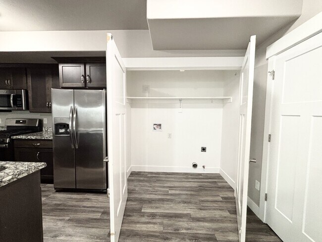 Building Photo - 11528 S 4055 W