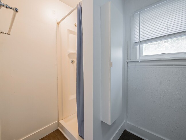 Building Photo - Beautifully Updated 4-Bedroom Home in the Heart of Ypsilanti