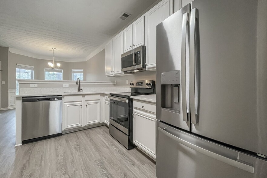 Building Photo - 11181 Aliyah Dr