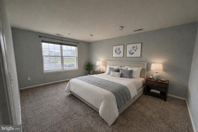 Building Photo - 172 Wrangler Ct