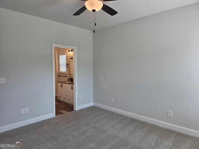 Building Photo - 123 Susan Dr