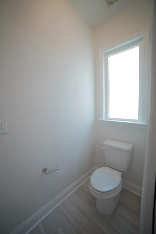 Building Photo - 219 Bienville Pl