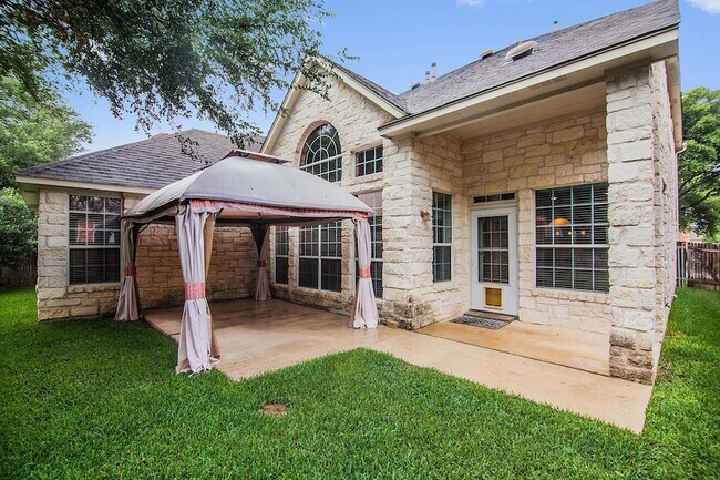 Building Photo - 2412 Arbor Dr