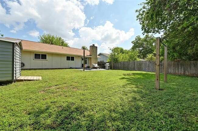 Building Photo - 4613 Cedargrove Dr