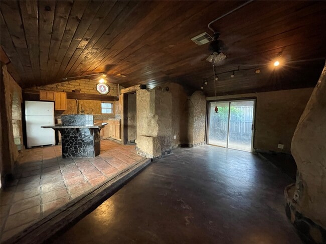 Building Photo - 4920 W 34th St