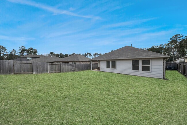 Building Photo - 40522 Winter Grass Bnd