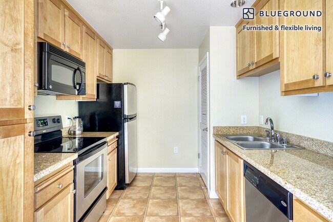 Building Photo - 1000 National Ave