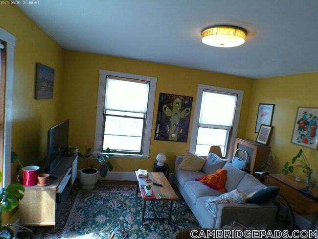 Building Photo - 26 Dover St