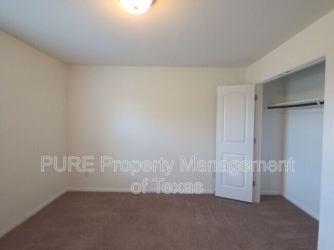 Building Photo - 417 Cinnamon Teal Ln