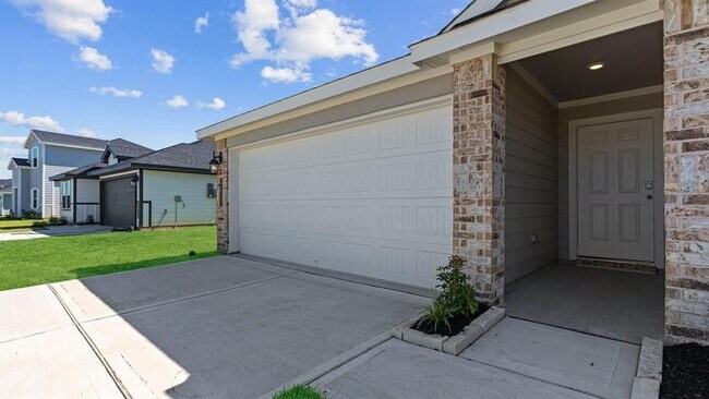 Building Photo - 1438 Windom Court Way