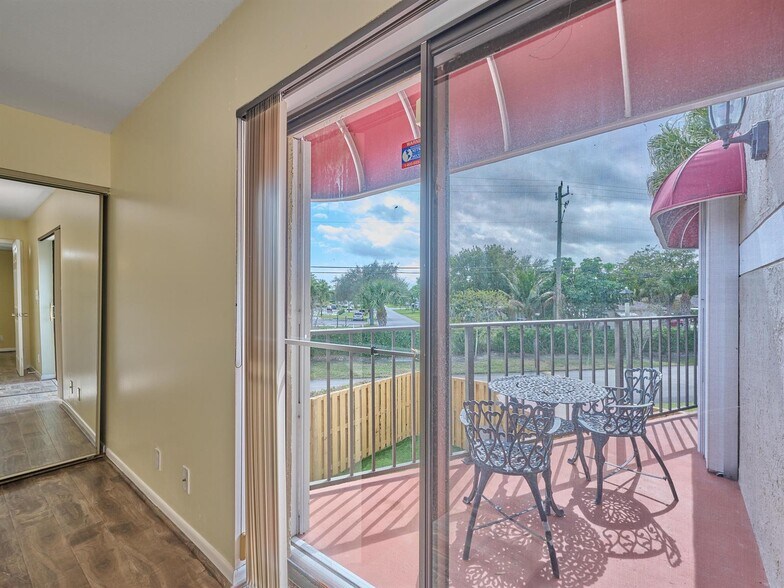 Building Photo - 4075 Village Dr