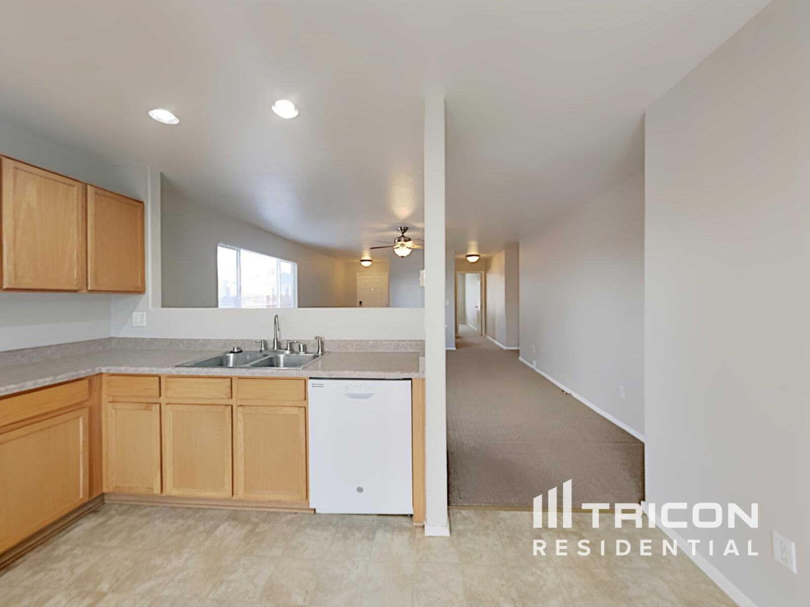 Building Photo - 7711 Mariner Cove Dr