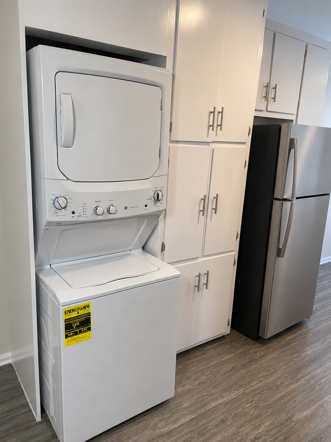 Interior Photo - 4950 Coldwater Canyon
