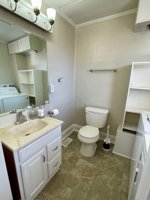 Building Photo - 406 Main St