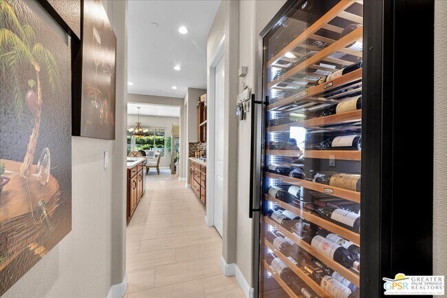 Building Photo - 81 Claret