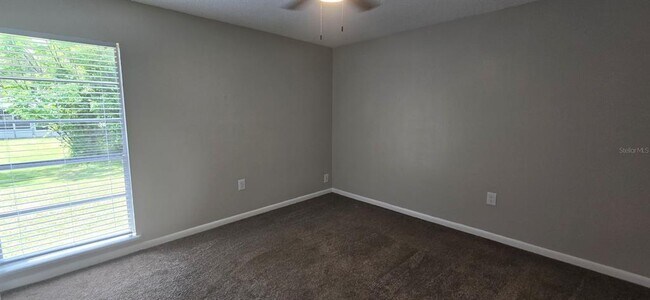 Building Photo - 4050 SE 22nd Ave