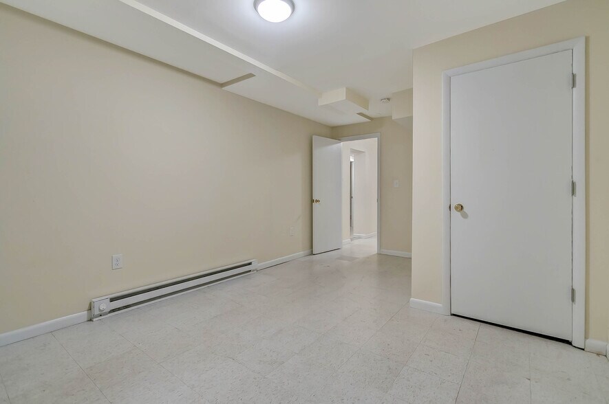 Building Photo - 8808 Patricia Ct