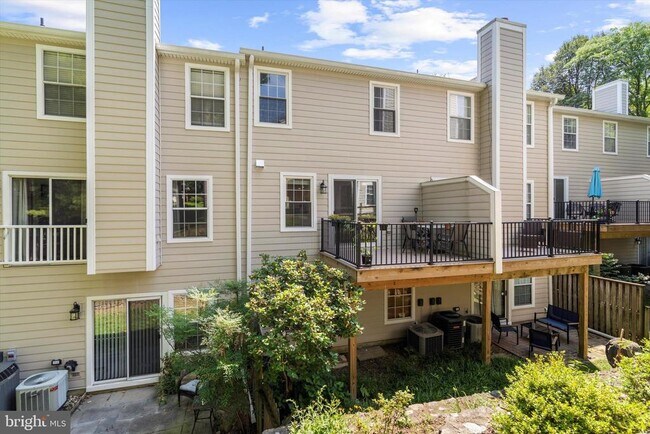 Building Photo - 4870 Dorsey Hall Dr