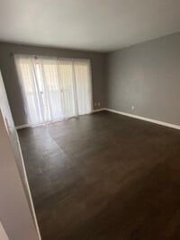 Building Photo - 2BD / 1BA Apartment with AC and parking in Mission Valley!
