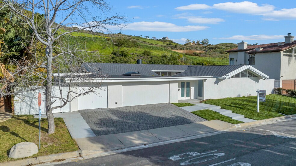 Building Photo - 6234 Paseo Canyon Dr