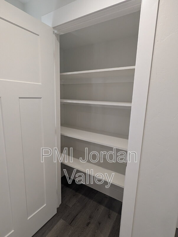 Building Photo - 14457 Gray Fox Dr