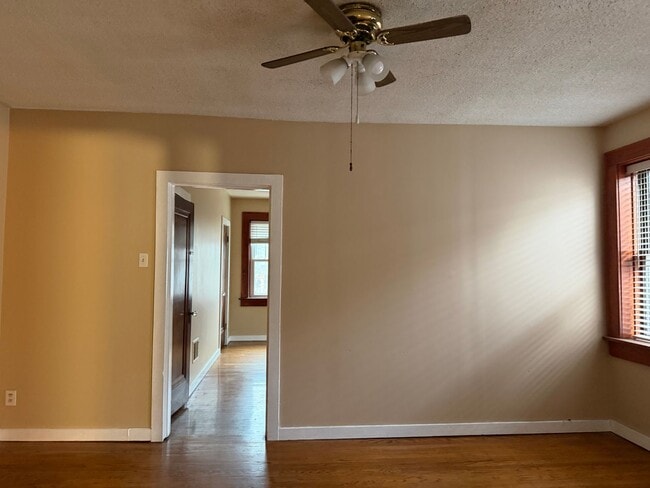 Building Photo - 5918 Arendes Dr