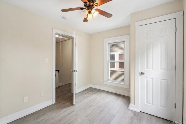 Building Photo - 5 Mills Ave