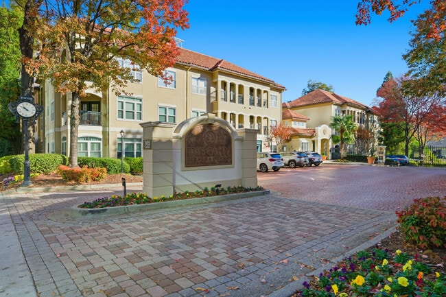 Building Photo - 955 Juniper St NE