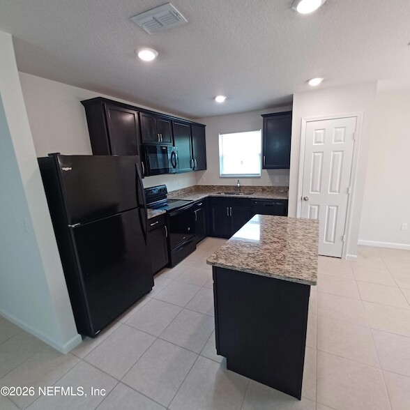 Building Photo - 8684 Lake George Cir W