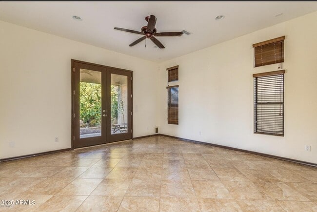 Building Photo - 3806 E Sunstream Way