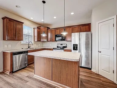 Building Photo - 2844 Acarie Dr