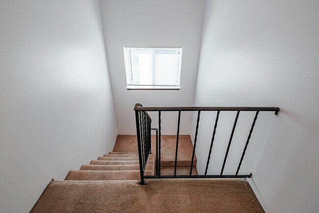 Building Photo - 415-01 Krasilovsky