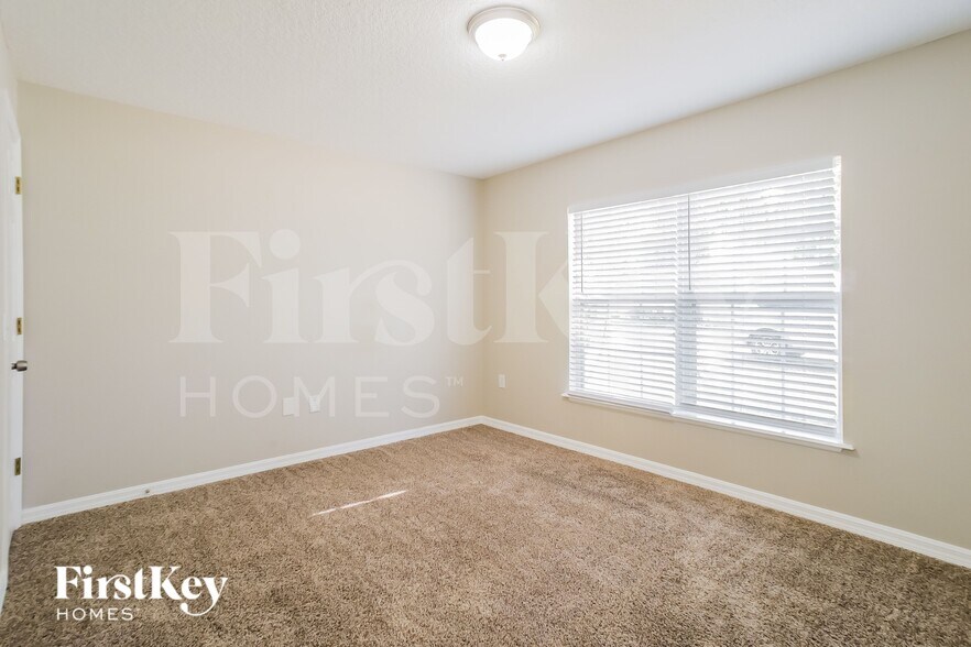 Building Photo - 117 King Arthur Ct