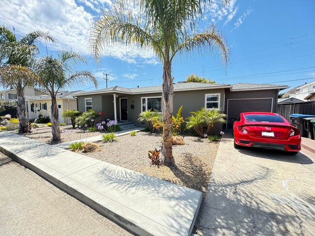 Primary Photo - 220 Castaic Ave
