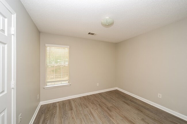 Building Photo - 6651 Elmore Woods Cove