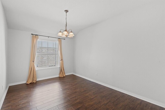 Building Photo - 1609 Abbey Ln