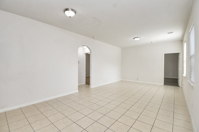 Building Photo - 11106 Panther Ct