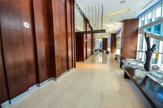 Building Photo - 4525 Dean Martin Dr