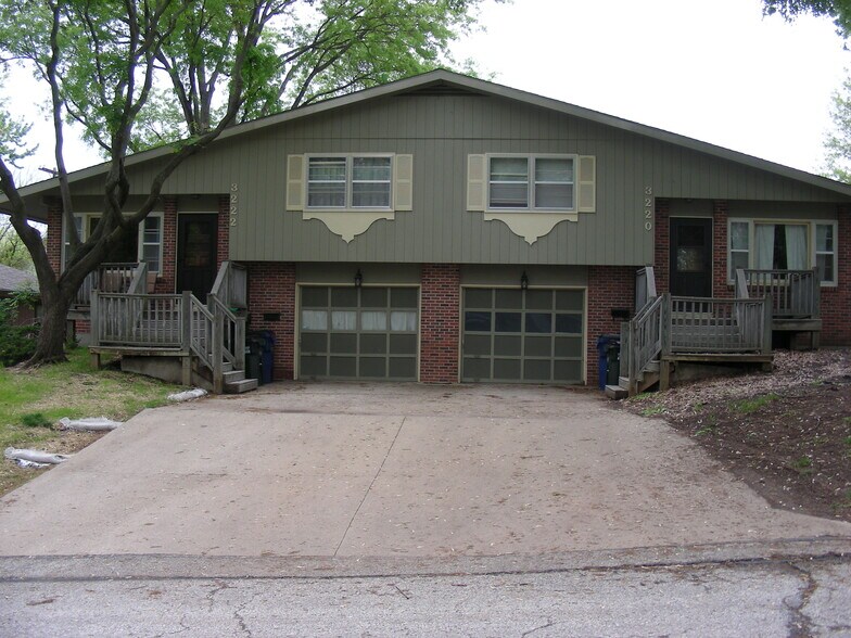 Building Photo - 3220 Cardinal Dr