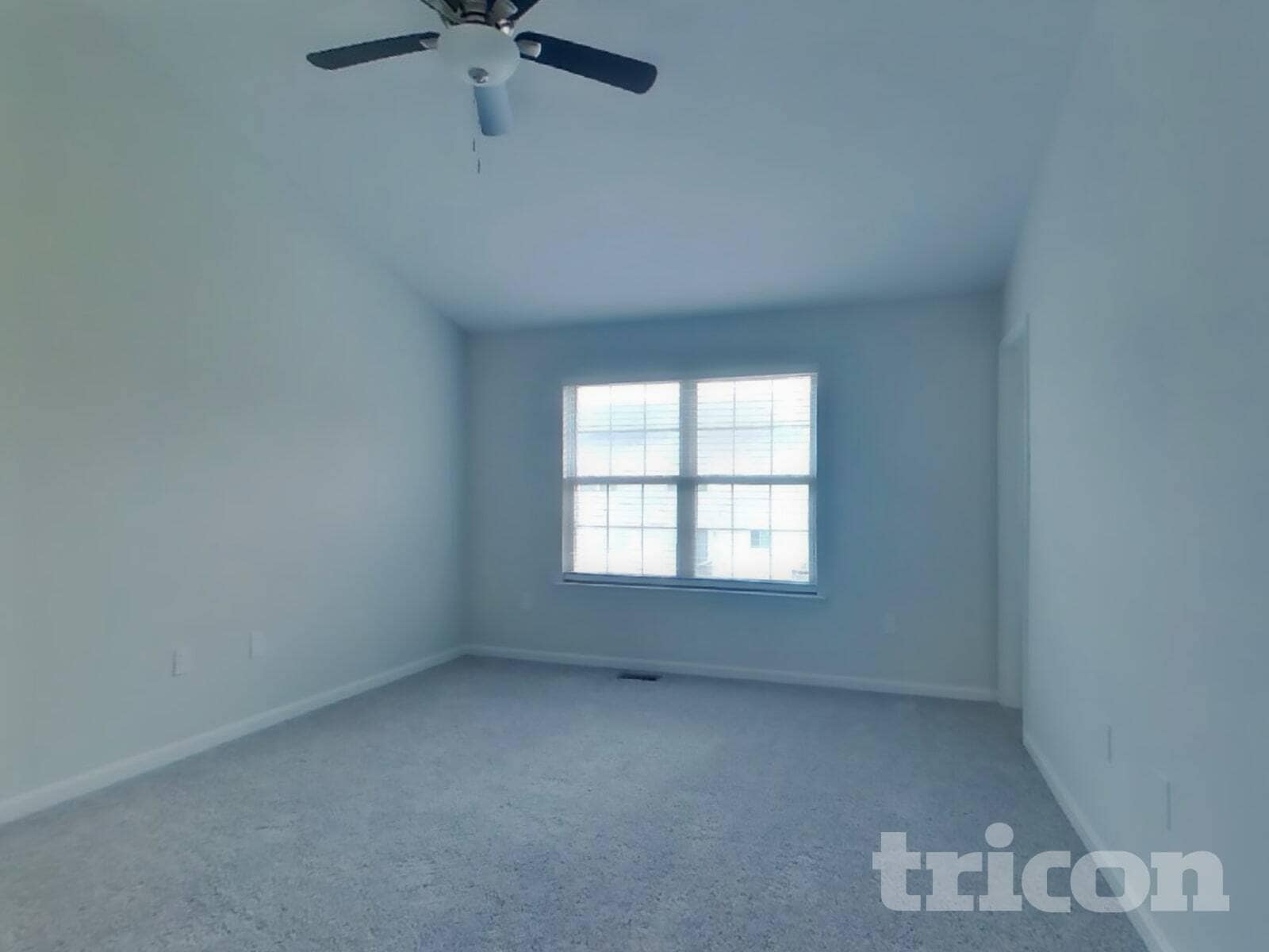 Building Photo - 10721 Esprit Pl