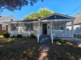 Building Photo - 2724 Mapleton Ave