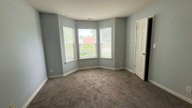 Building Photo - 3221 Kildaire Dr