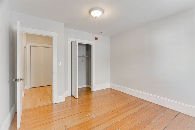 Building Photo - 14 Wheatland St
