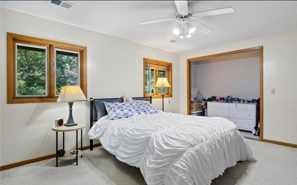 Building Photo - 14838 Kendall Ct