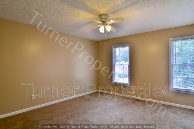 Building Photo - 121 Manorwood Ct