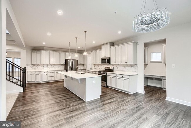 Building Photo - 13605 Otono Dr