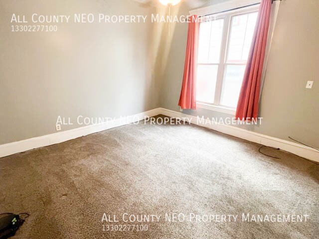 Building Photo - 1854 W 45th St