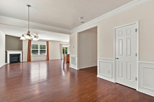 Building Photo - 4332 Burchard Dr